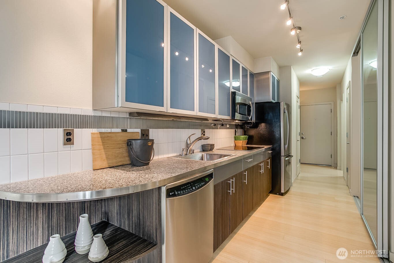 3104 Western Avenue #213, Seattle, WA 98121