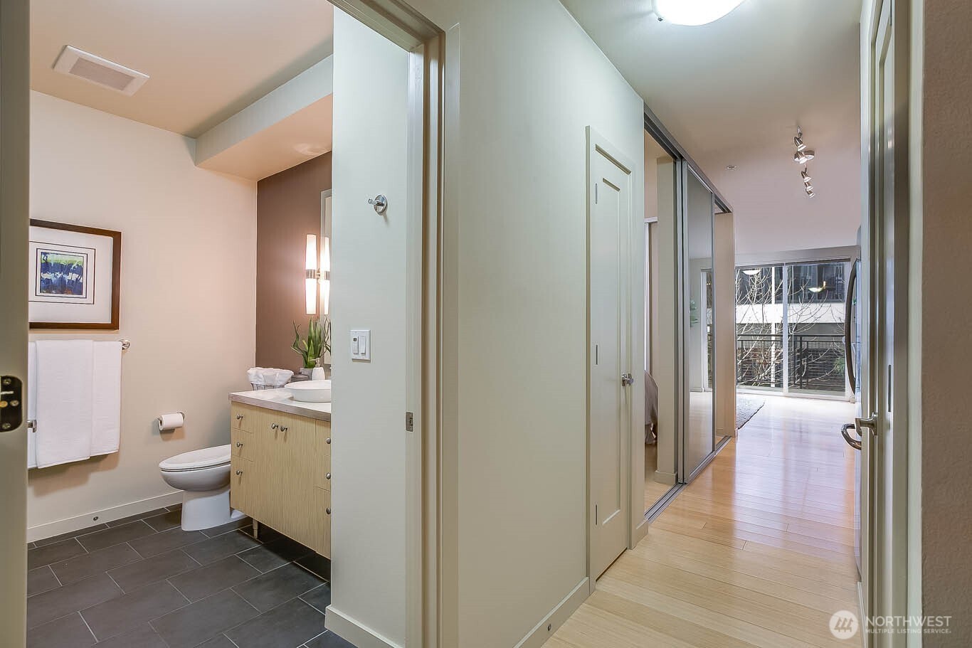 3104 Western Avenue #213, Seattle, WA 98121