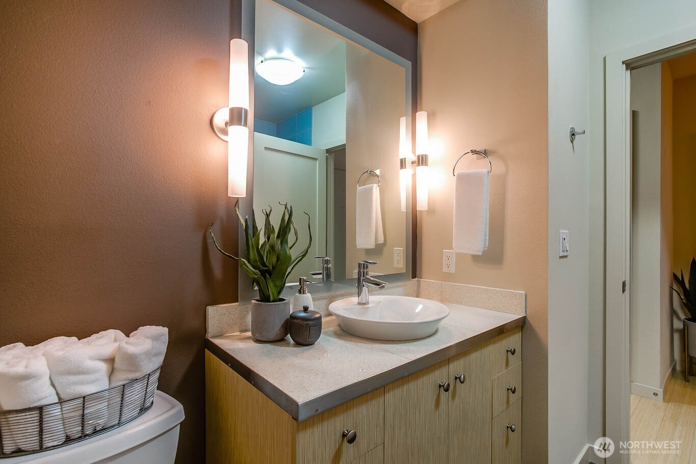 3104 Western Avenue #213, Seattle, WA 98121