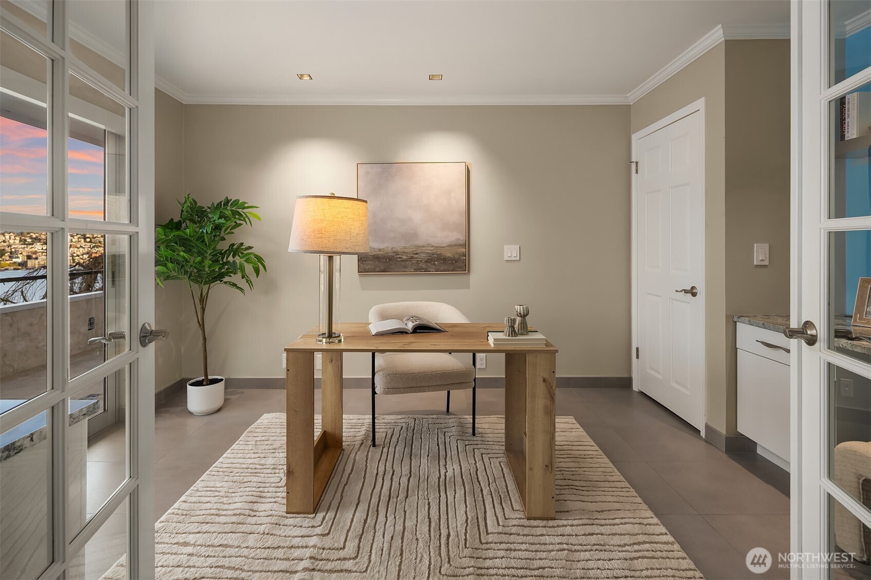 2565 Dexter Avenue N #401, Seattle, WA 98109