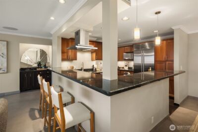 2565 Dexter Avenue N #401, Seattle, WA 98109 - Photo 15