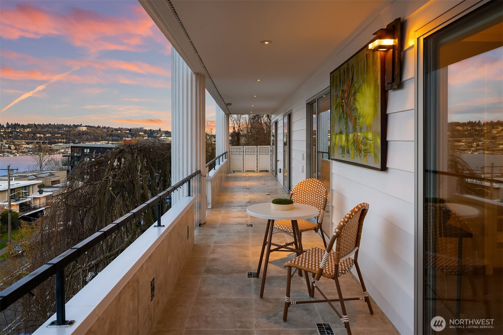 2565 Dexter Avenue N #401, Seattle, WA 98109