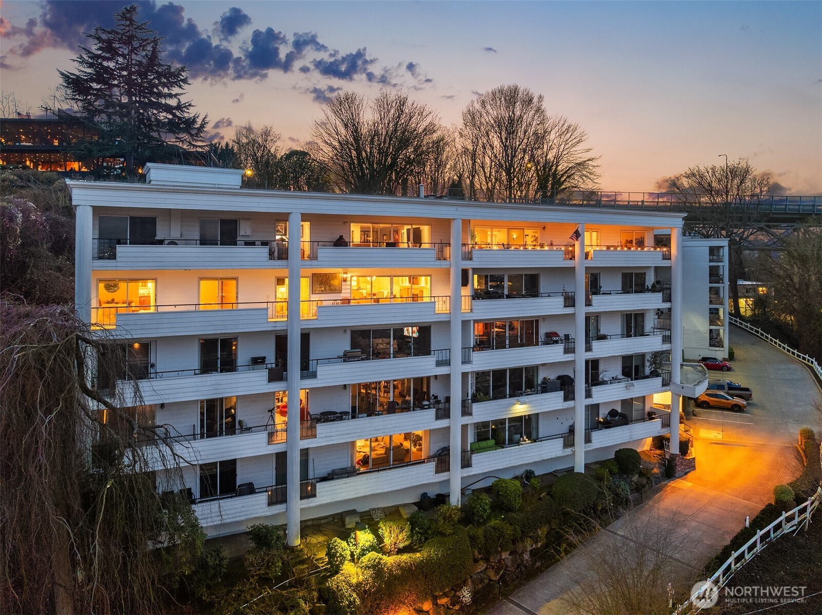2565 Dexter Avenue N #401, Seattle, WA 98109