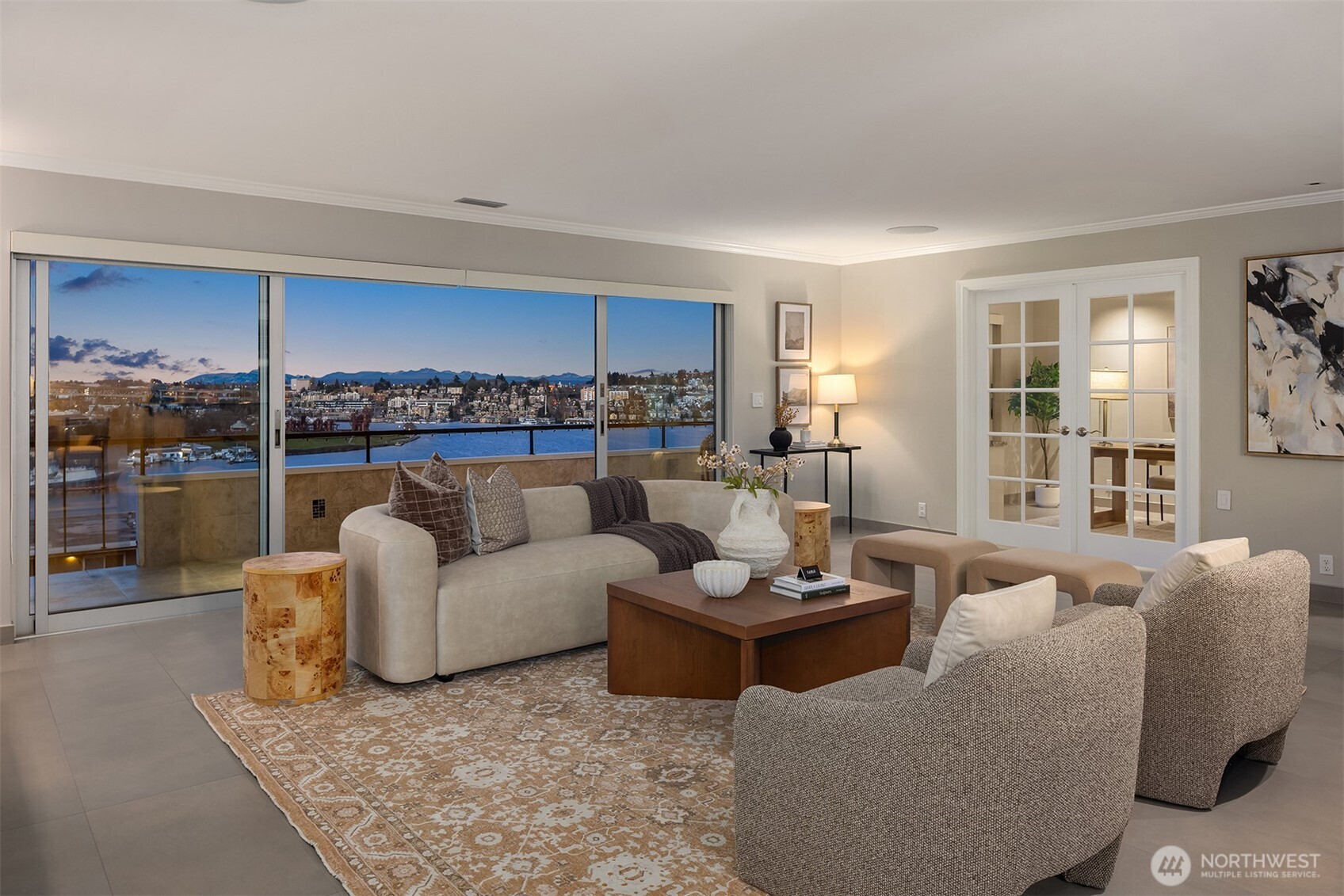 2565 Dexter Avenue N #401, Seattle, WA 98109