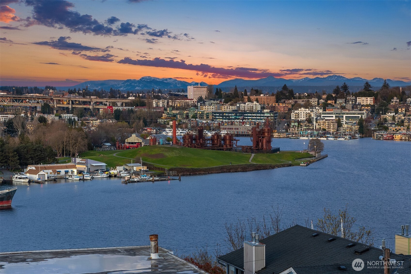 2565 Dexter Avenue N #401, Seattle, WA 98109