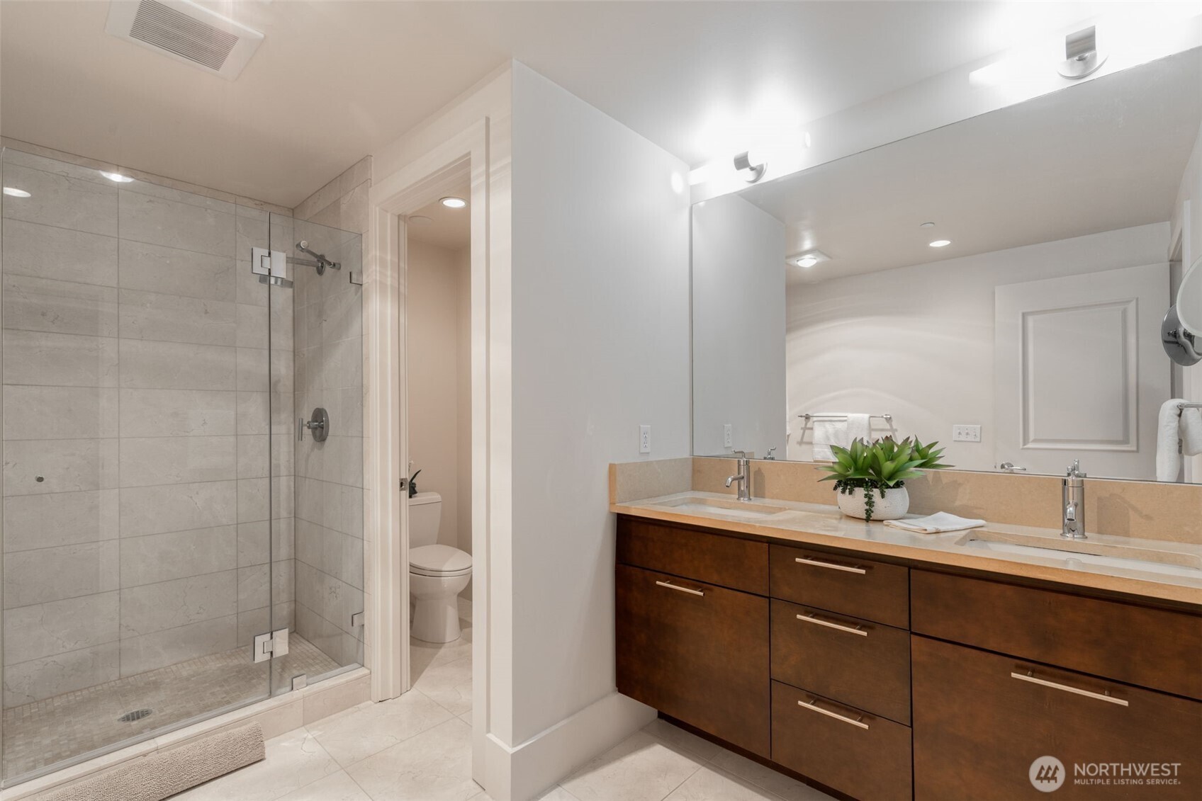 1 Ward Street #C, Seattle, WA 98109