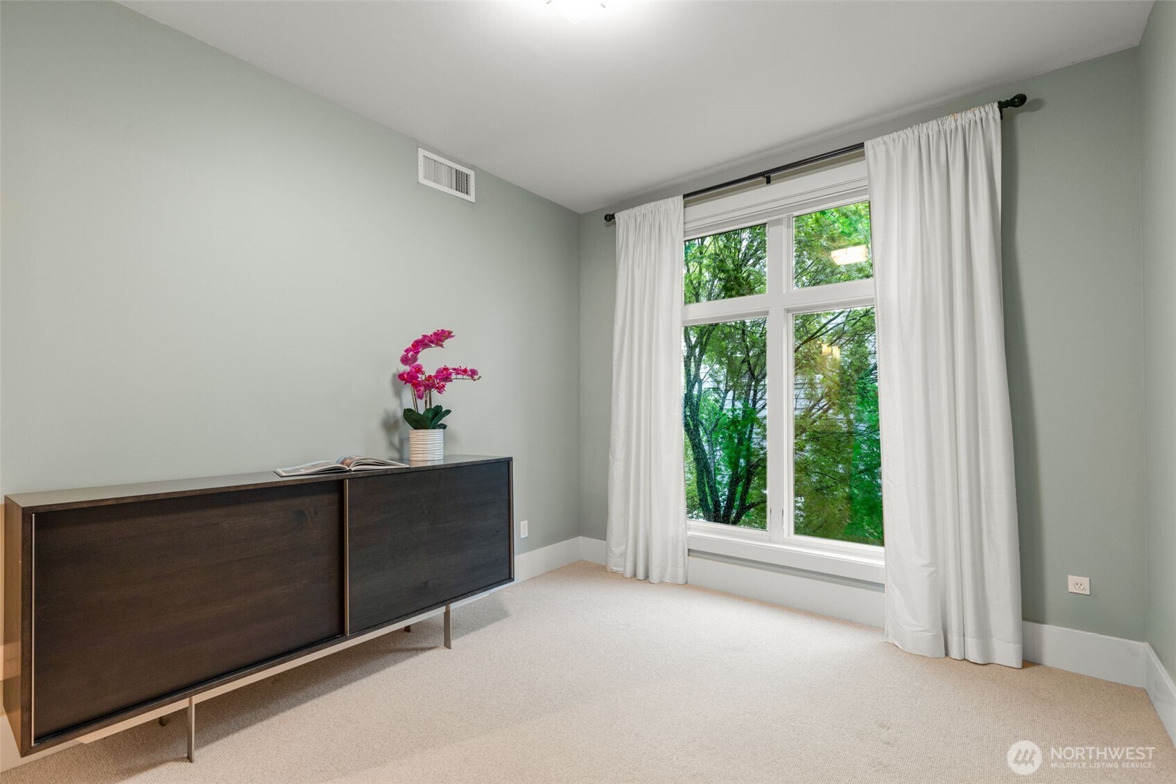 1 Ward Street #C, Seattle, WA 98109