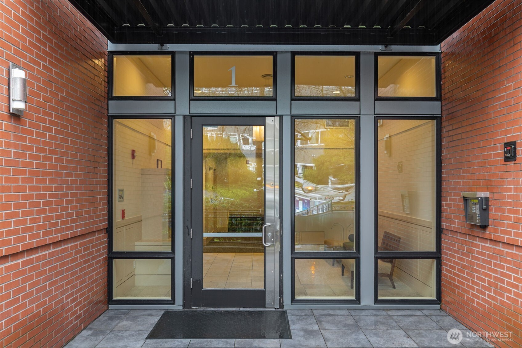 1 Ward Street #C, Seattle, WA 98109