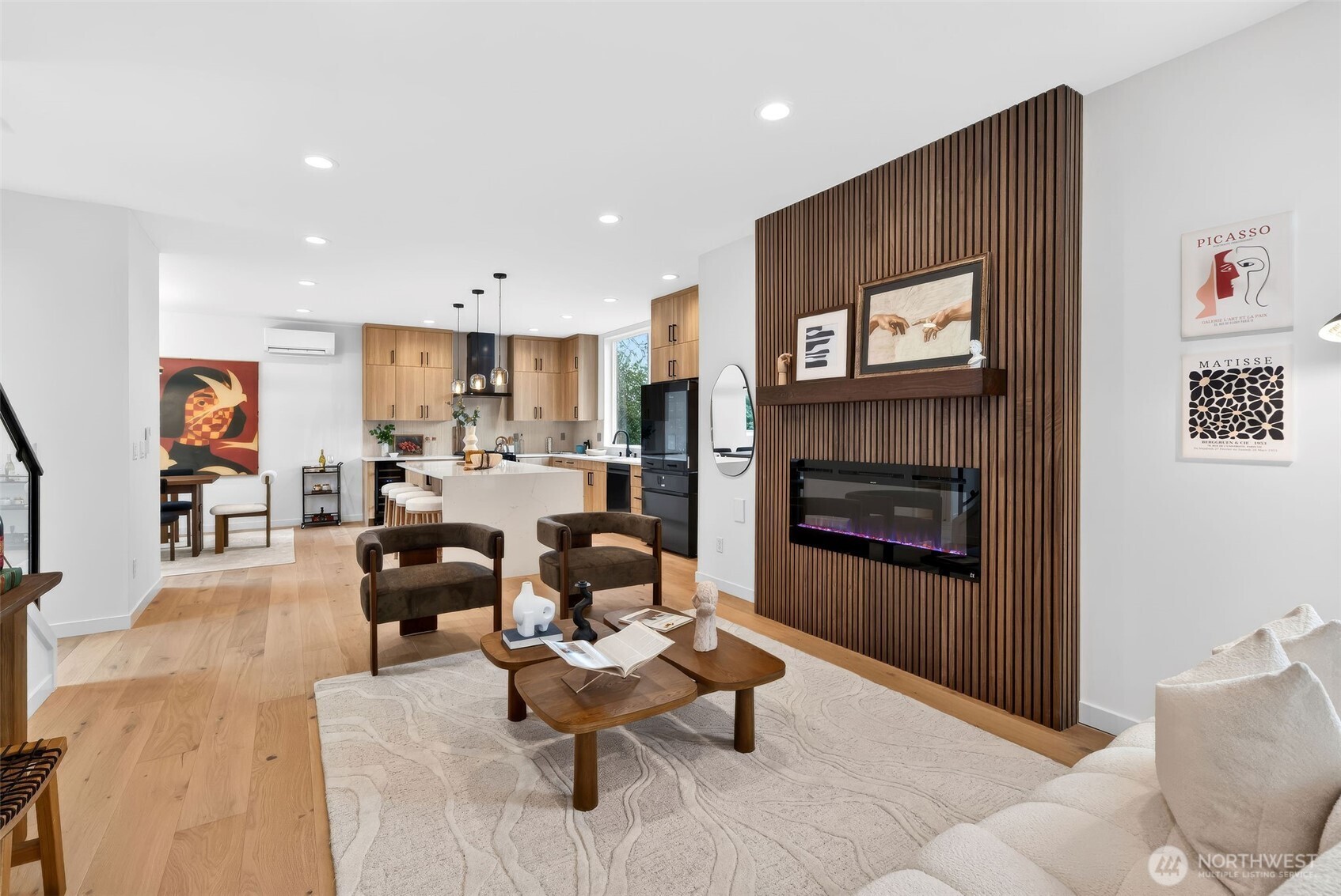 8512 15th Avenue NE, Seattle, WA 98115