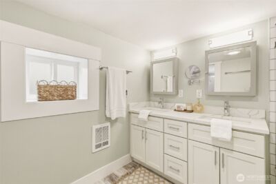 106 N 100th Street , Seattle, WA 98133 - Photo 17