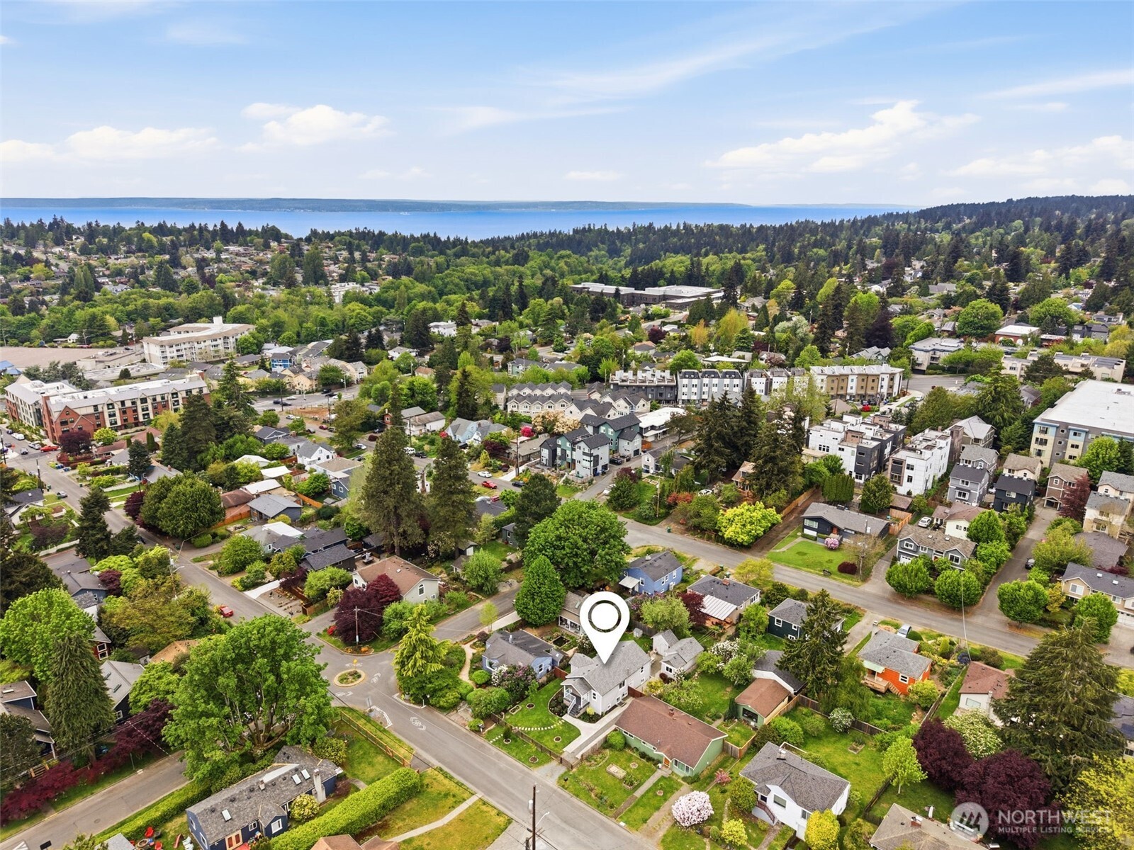 106 N 100th Street , Seattle, WA 98133