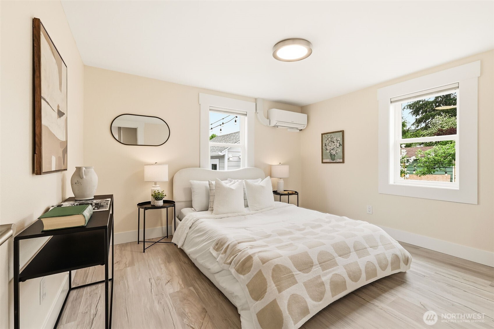 106 N 100th Street , Seattle, WA 98133