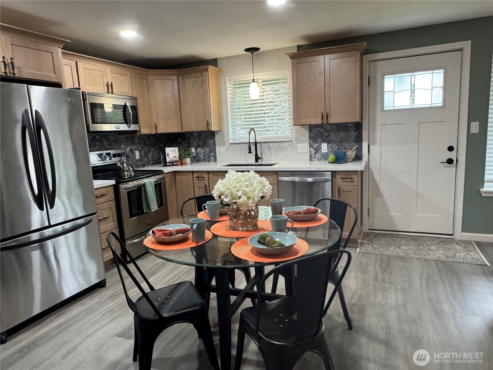 6107 E M Street , Tacoma, WA 98404