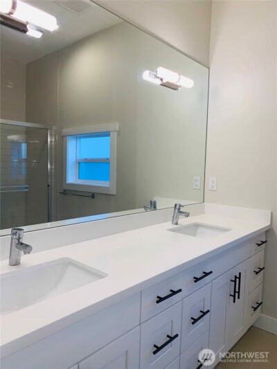 1609 E Columbia Street , Seattle, WA 98122 - Photo 16