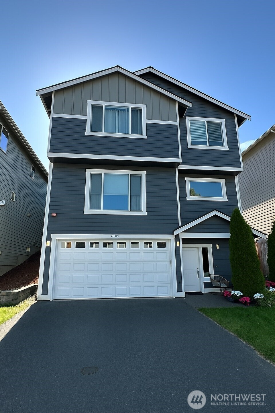 2704 S 120th Place , Seattle, WA 98168