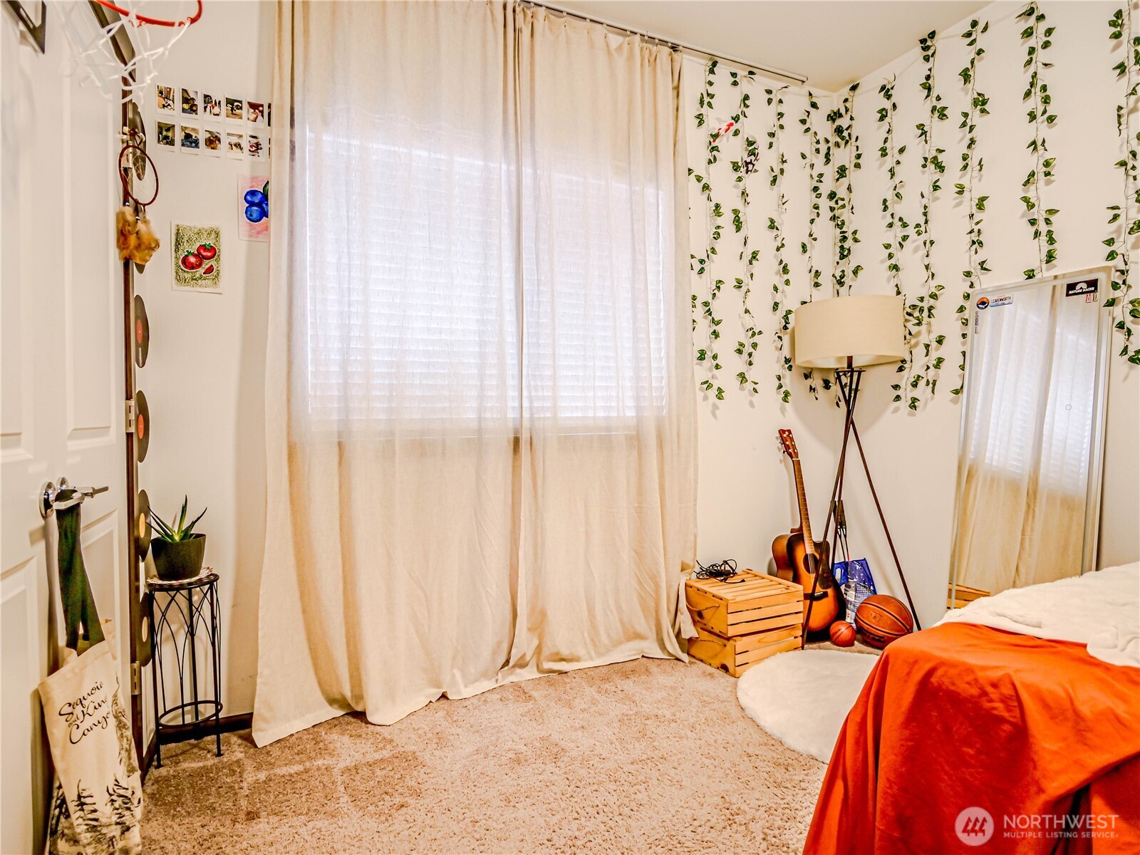 2704 S 120th Place , Seattle, WA 98168