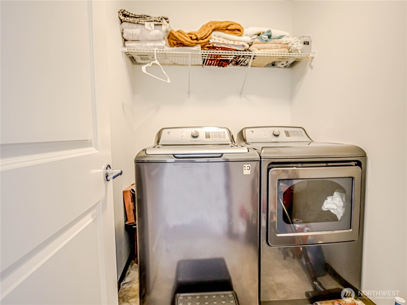 2704 S 120th Place , Seattle, WA 98168