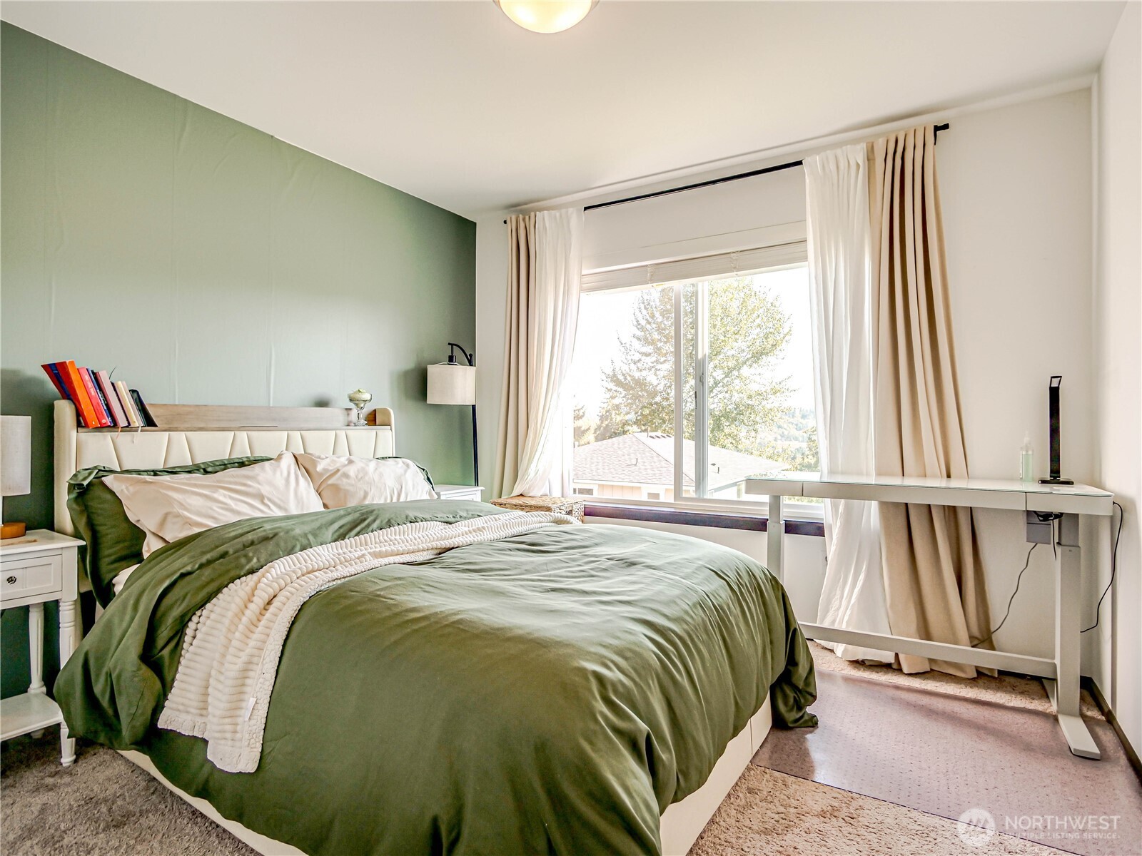 2704 S 120th Place , Seattle, WA 98168