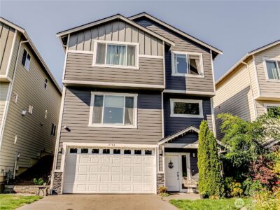 2704 S 120th Place , Seattle, WA 98168 - Photo 2