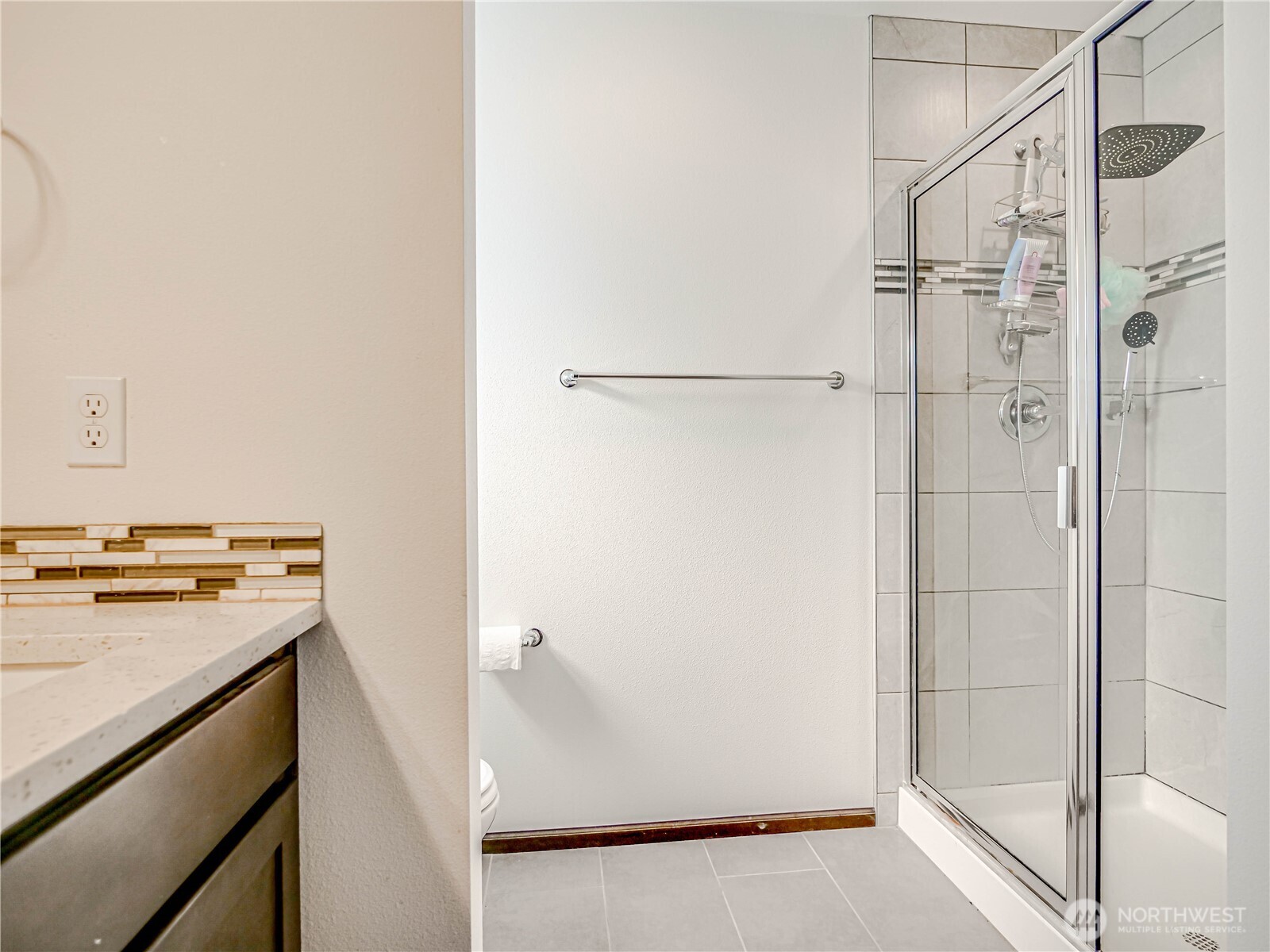 2704 S 120th Place , Seattle, WA 98168