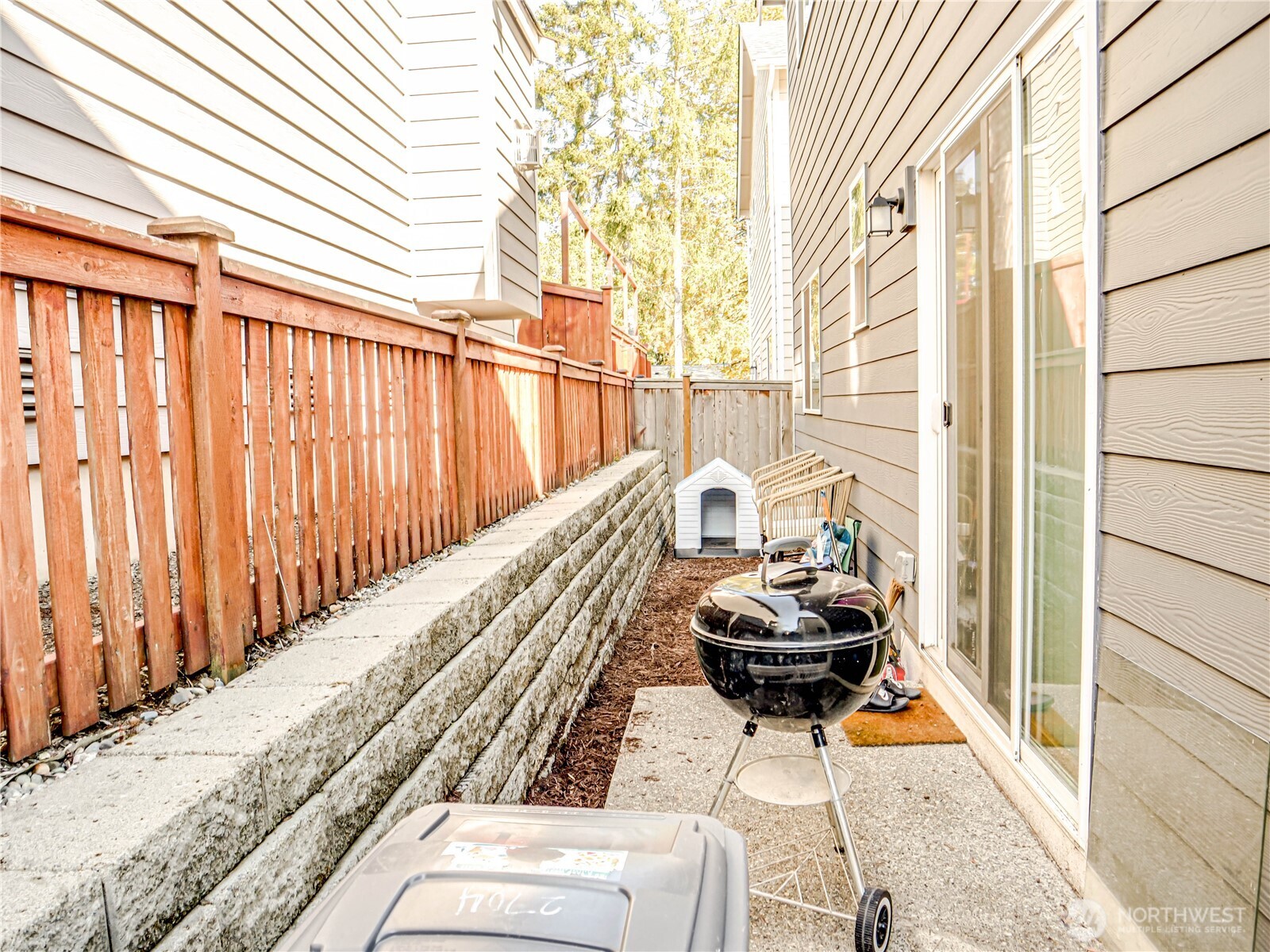 2704 S 120th Place , Seattle, WA 98168