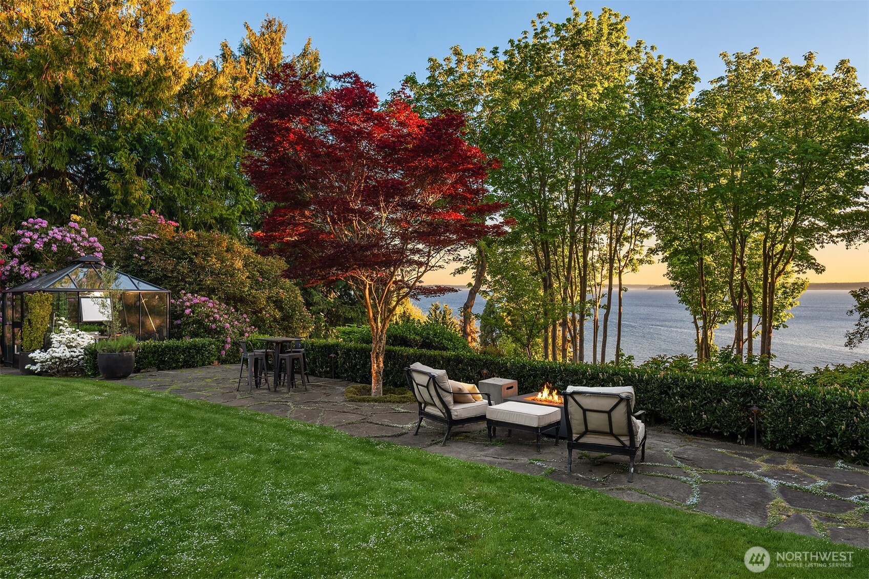 4701 W Ruffner Street , Seattle, WA 98199