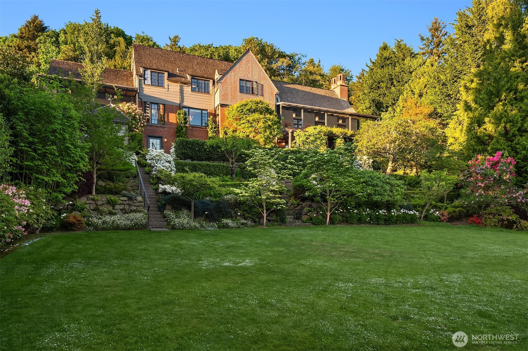4701 W Ruffner Street , Seattle, WA 98199