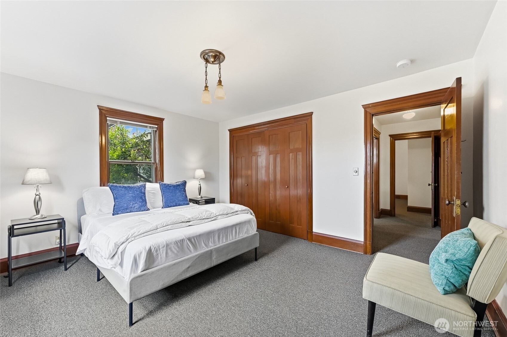 2025 Boylston Avenue E, Seattle, WA 98102-3519