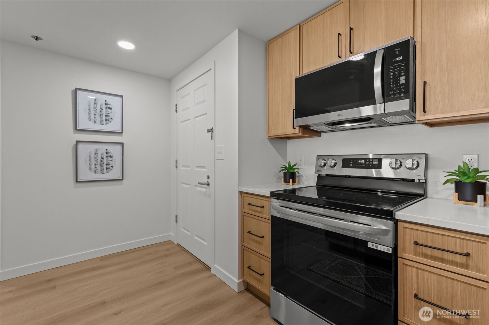 2600 2nd Avenue #504, Seattle, WA 98121