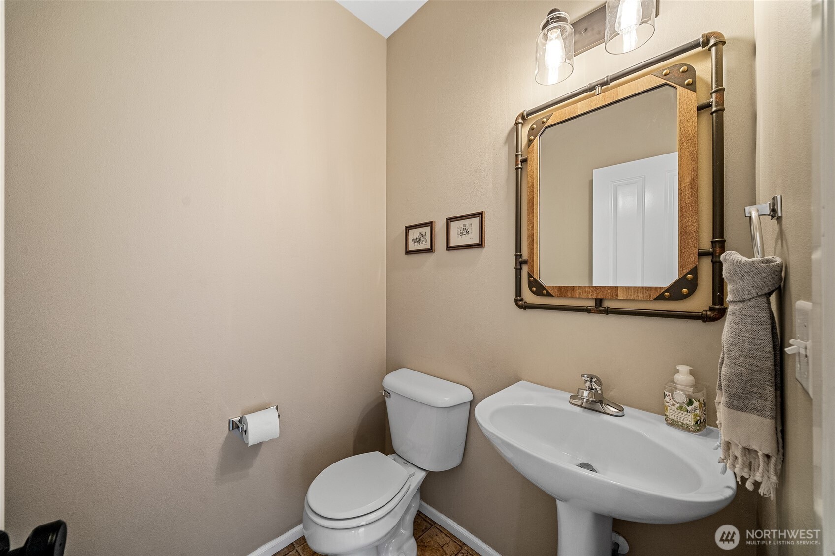 4417 5th Avenue NW, Olympia, WA 98502