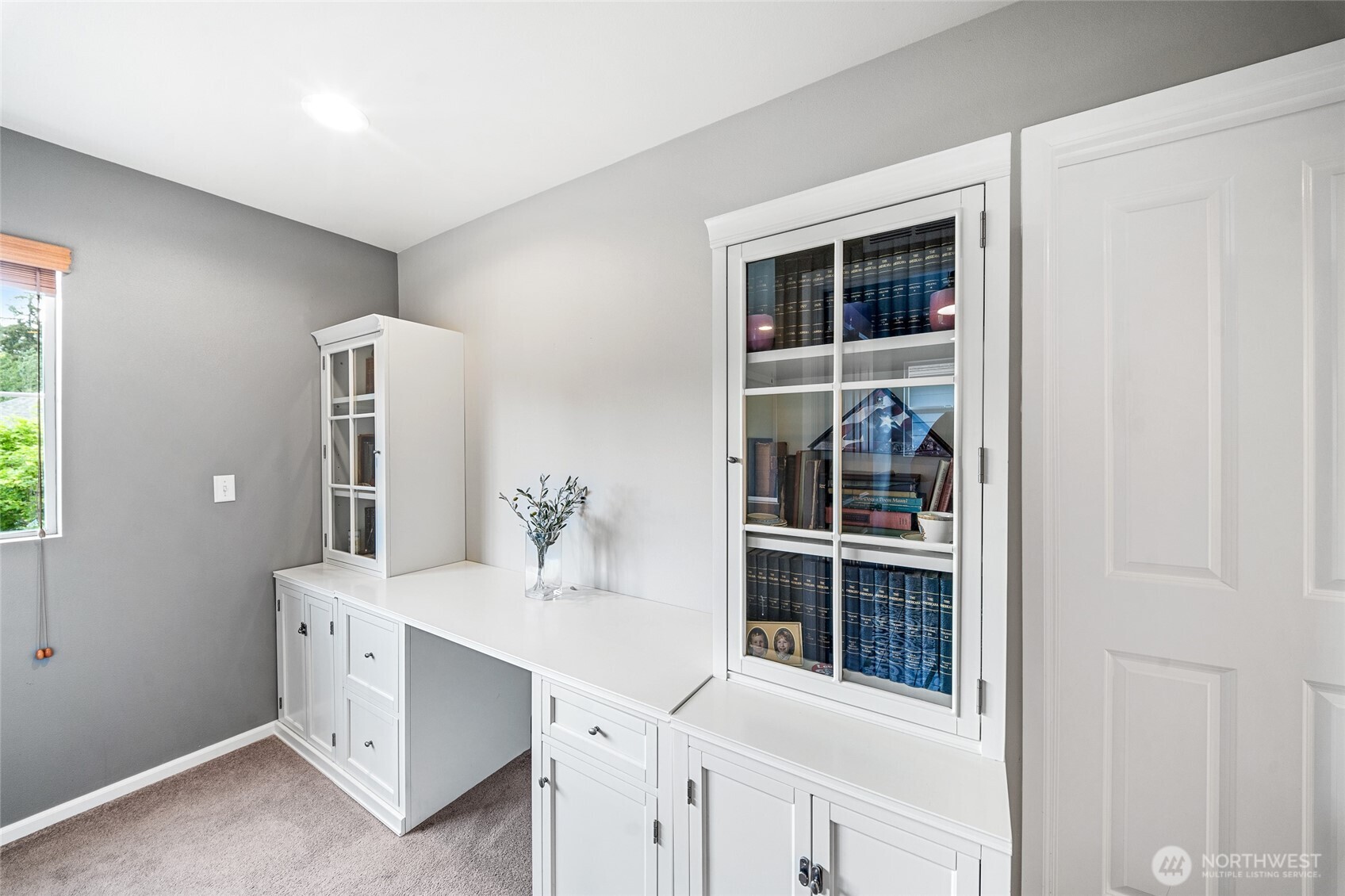 4417 5th Avenue NW, Olympia, WA 98502