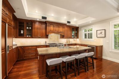 725 Harvard Avenue E, Seattle, WA 98102 - Photo 11