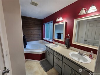 3021 70th Way SW, Tumwater, WA 98512