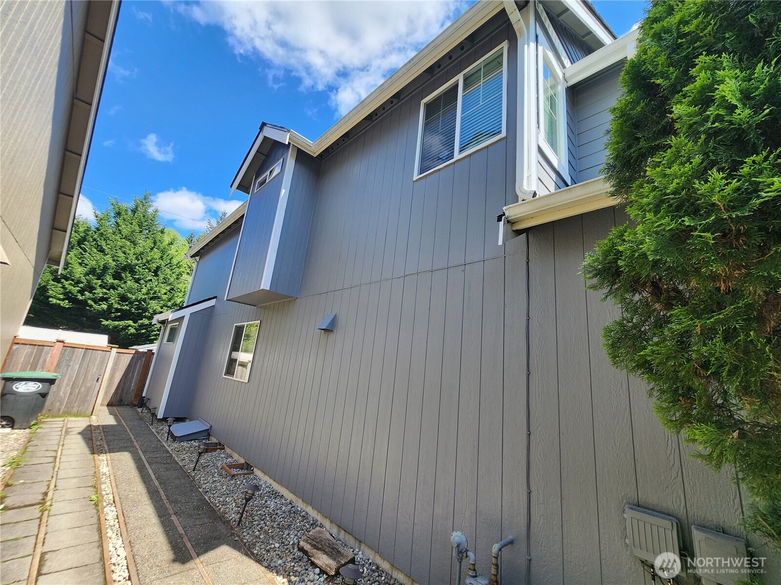 3021 70th Way SW, Tumwater, WA 98512