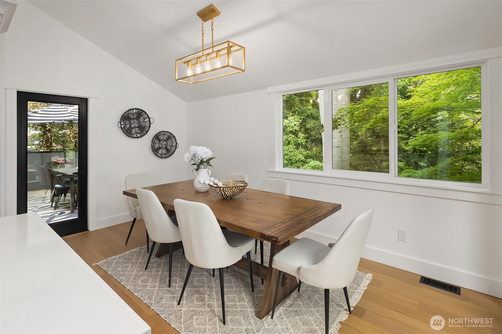 1014 4th Avenue N, Seattle, WA 98109