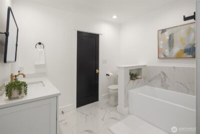 1014 4th Avenue N, Seattle, WA 98109 - Photo 15