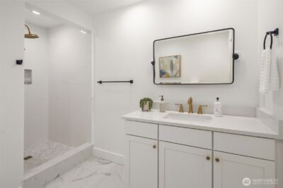 1014 4th Avenue N, Seattle, WA 98109 - Photo 16