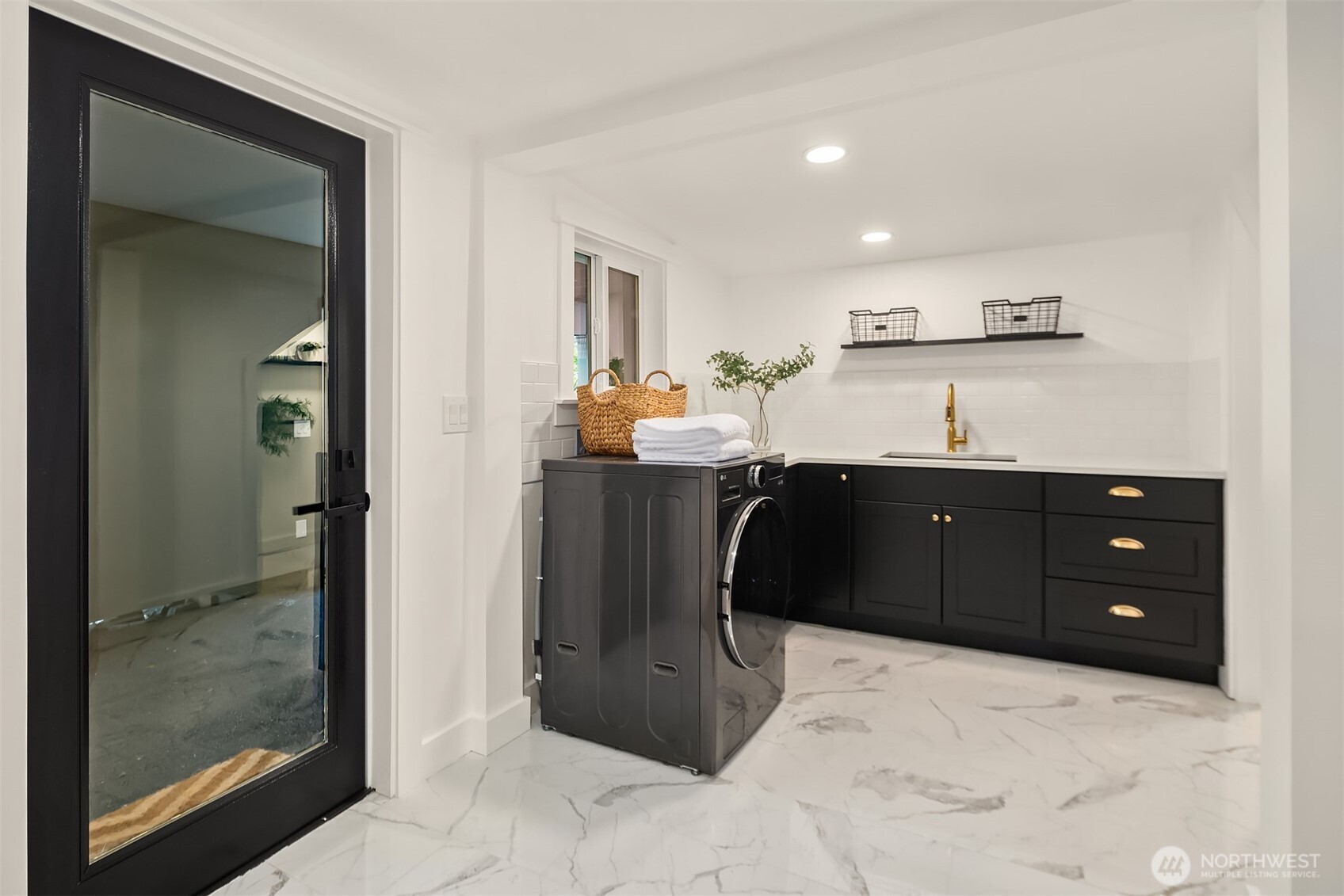 1014 4th Avenue N, Seattle, WA 98109
