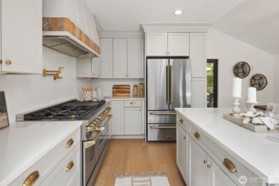 1014 4th Avenue N, Seattle, WA 98109 - Photo 10