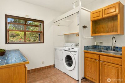 14517 Henderson Road NE, Bainbridge Island, WA 98110 - Photo 16