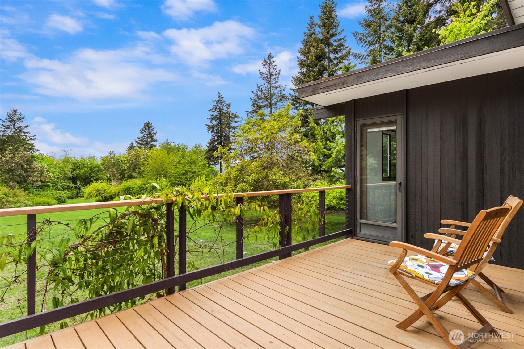 14517 Henderson Road NE, Bainbridge Island, WA 98110