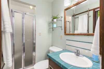 14517 Henderson Road NE, Bainbridge Island, WA 98110 - Photo 19