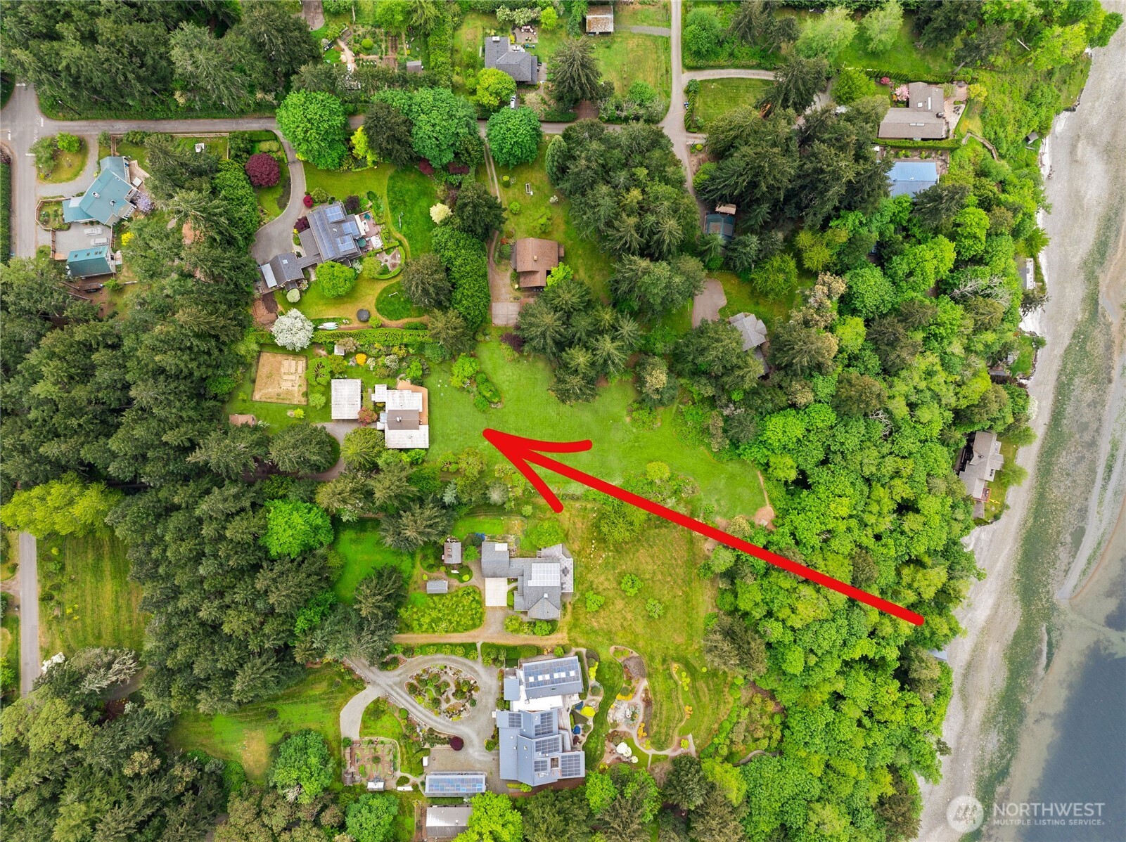 14517 Henderson Road NE, Bainbridge Island, WA 98110