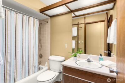 14517 Henderson Road NE, Bainbridge Island, WA 98110 - Photo 21
