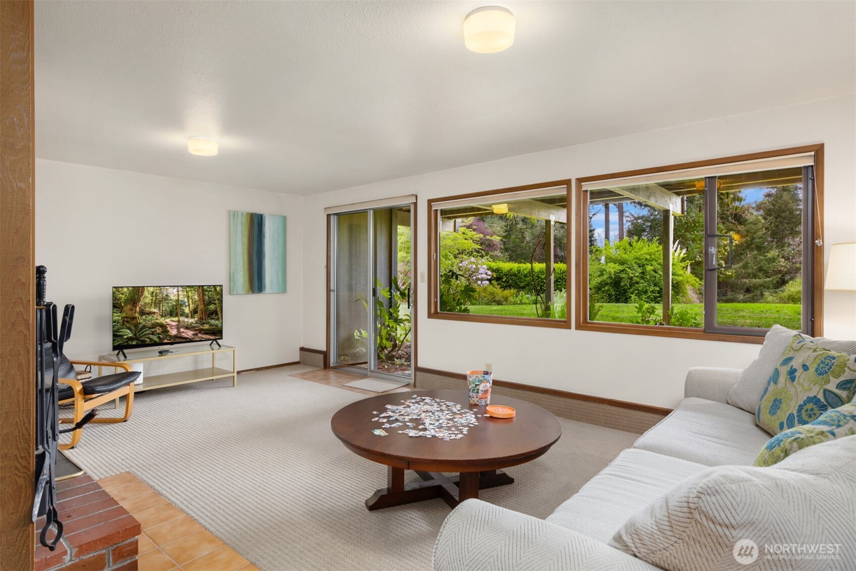 14517 Henderson Road NE, Bainbridge Island, WA 98110
