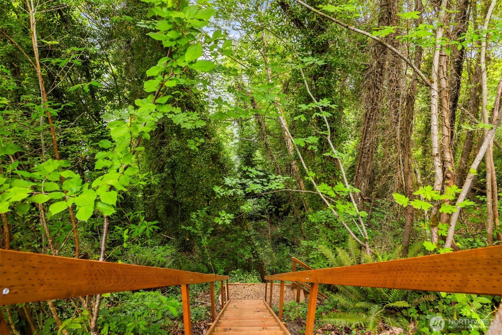 14517 Henderson Road NE, Bainbridge Island, WA 98110