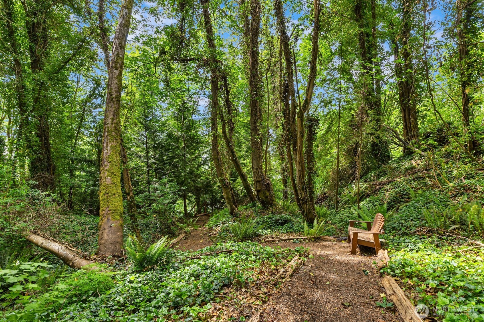 14517 Henderson Road NE, Bainbridge Island, WA 98110