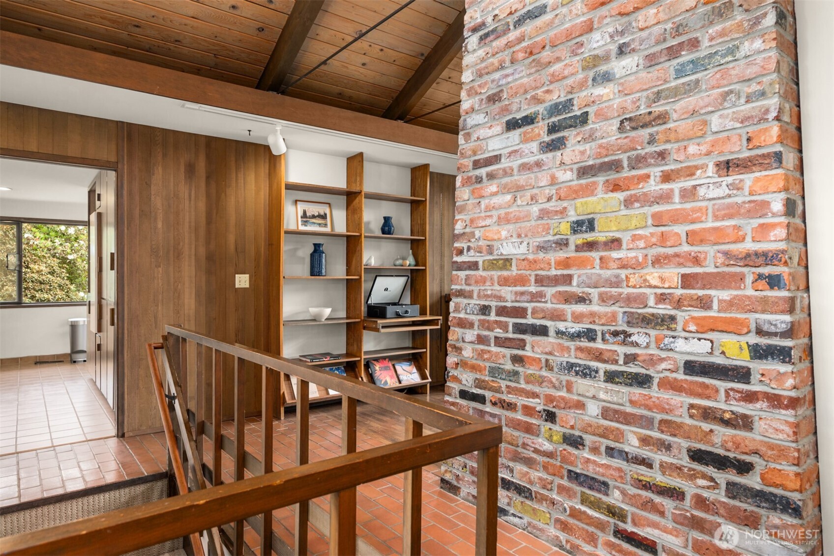 14517 Henderson Road NE, Bainbridge Island, WA 98110