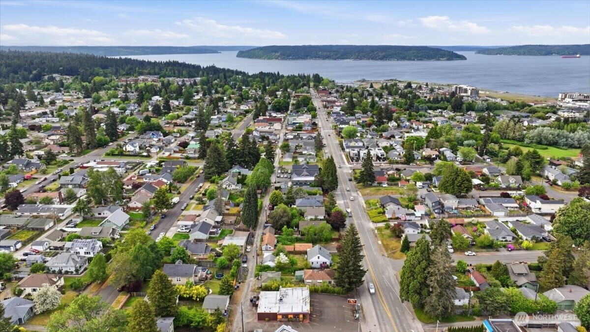 4624 N Pearl Street , Tacoma, WA 98407