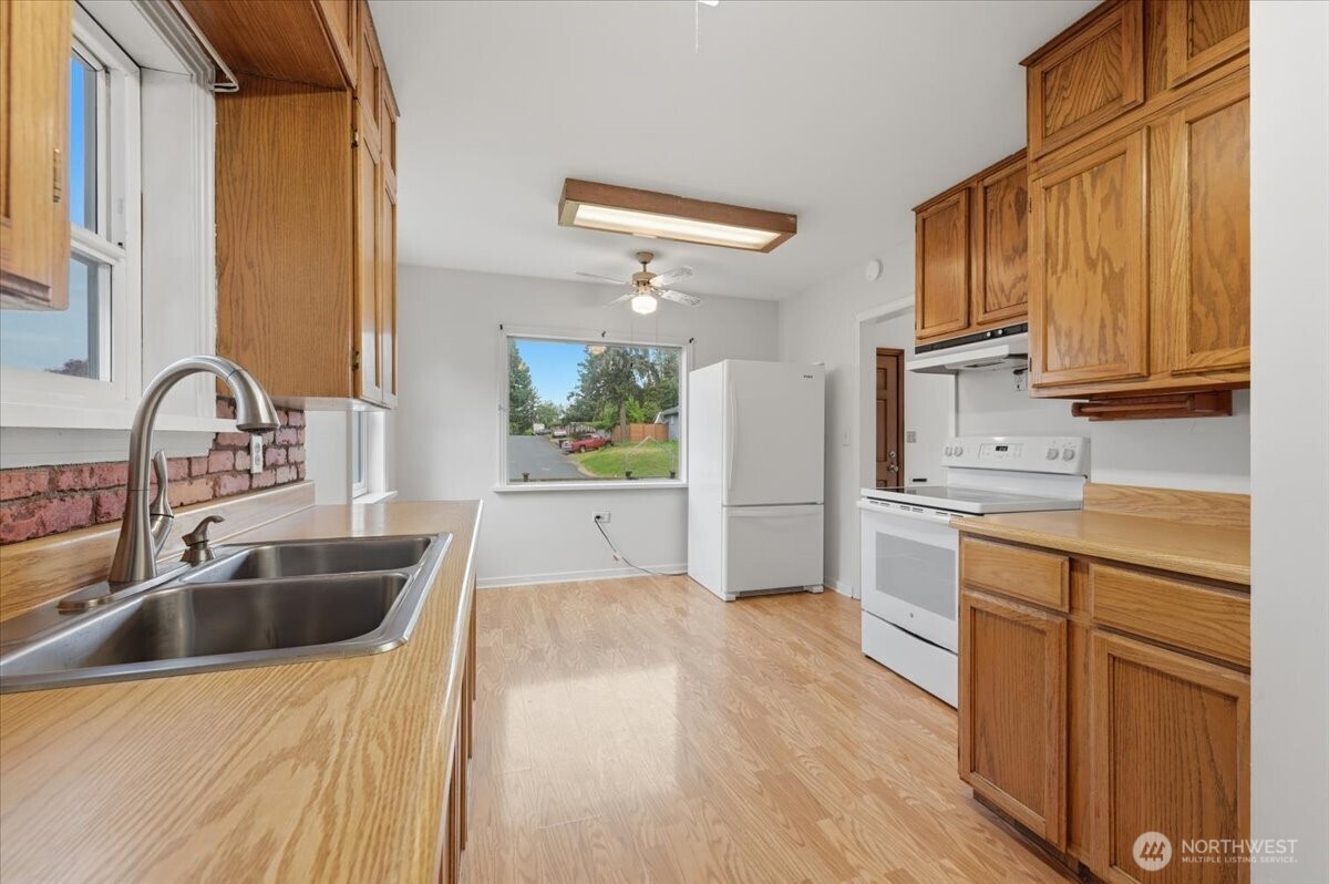 4624 N Pearl Street , Tacoma, WA 98407